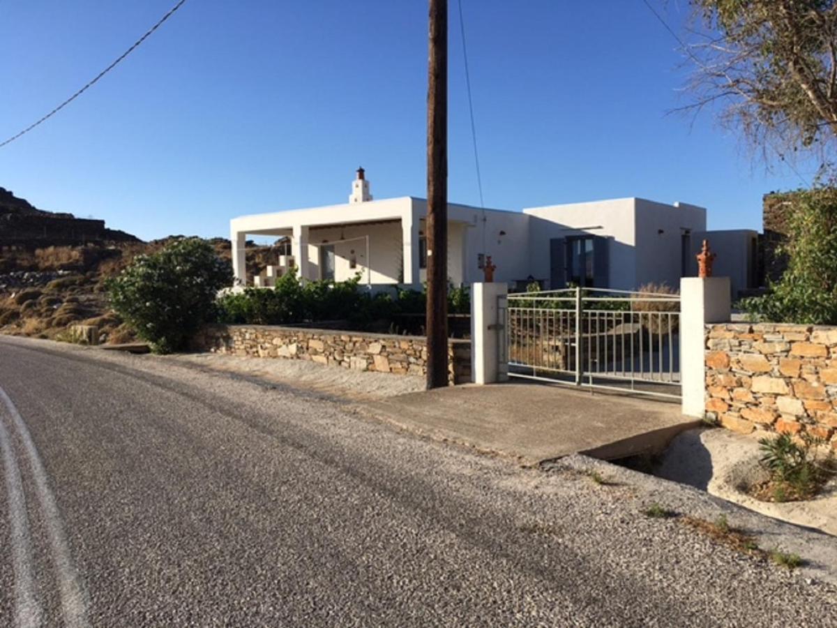 Апартаменты Diavrouxas House In Sifnos Cherronisos  Экстерьер фото