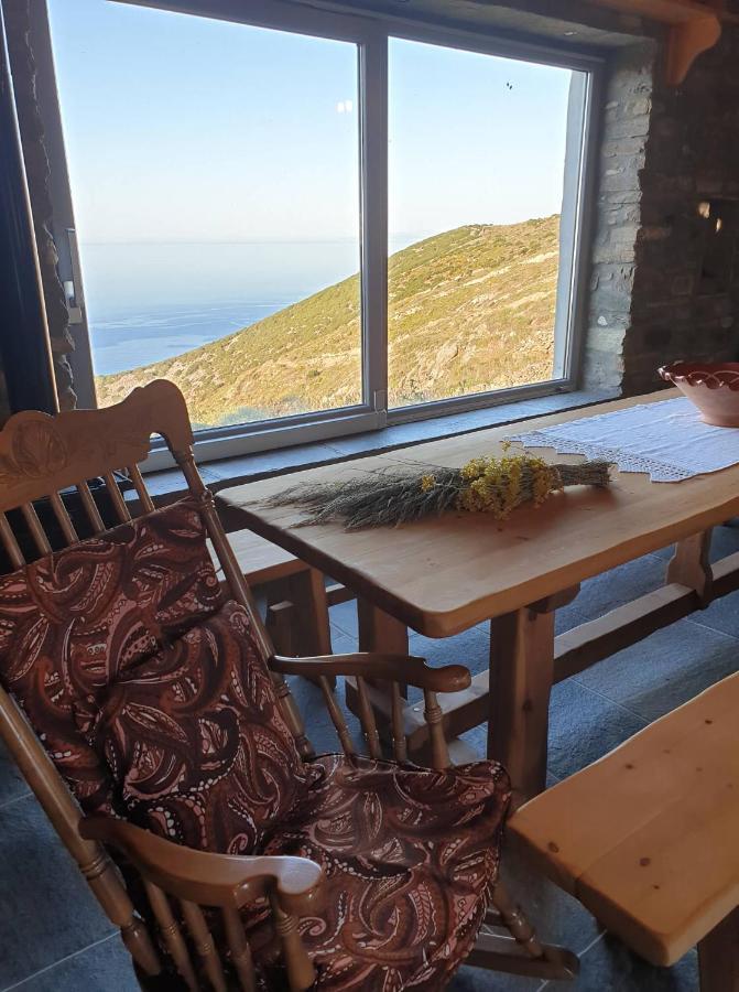 Апартаменты Diavrouxas House In Sifnos Cherronisos  Экстерьер фото