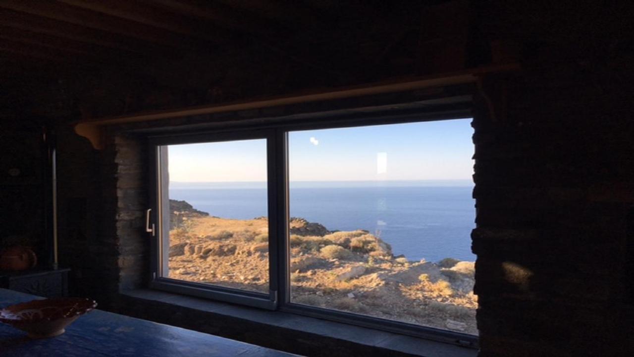 Апартаменты Diavrouxas House In Sifnos Cherronisos  Экстерьер фото